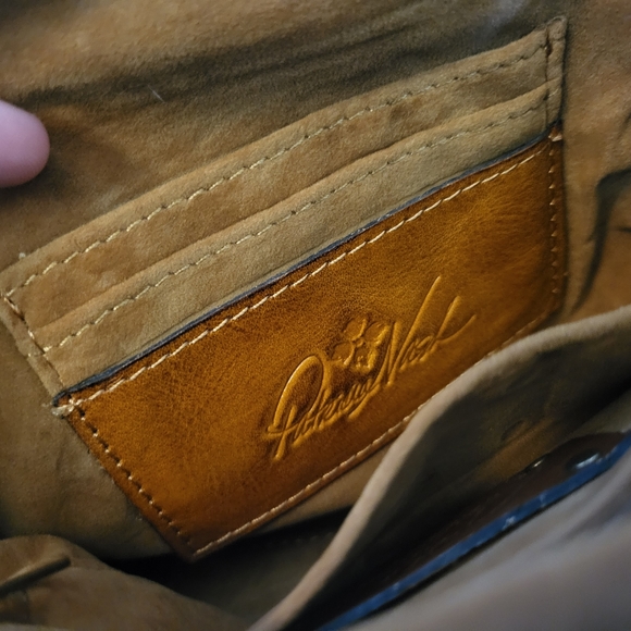 Patricia Nash / SOLD - Picture 5 of 8